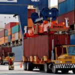 Bajas ventas de petróleo y otras causas de la caída de exportaciones