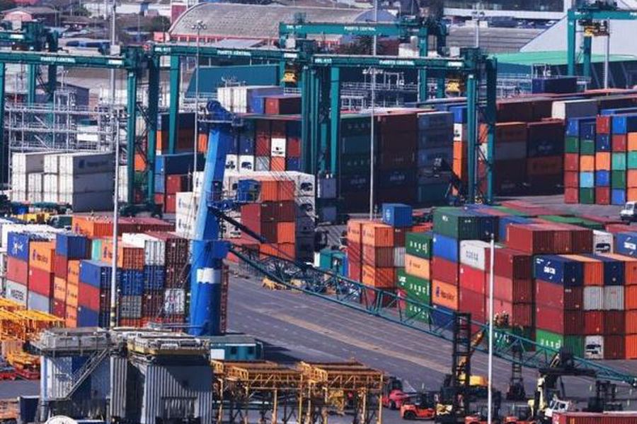Comercio exterior sigue deteriorándose: exportaciones registran su mayor caída desde fines de 2019