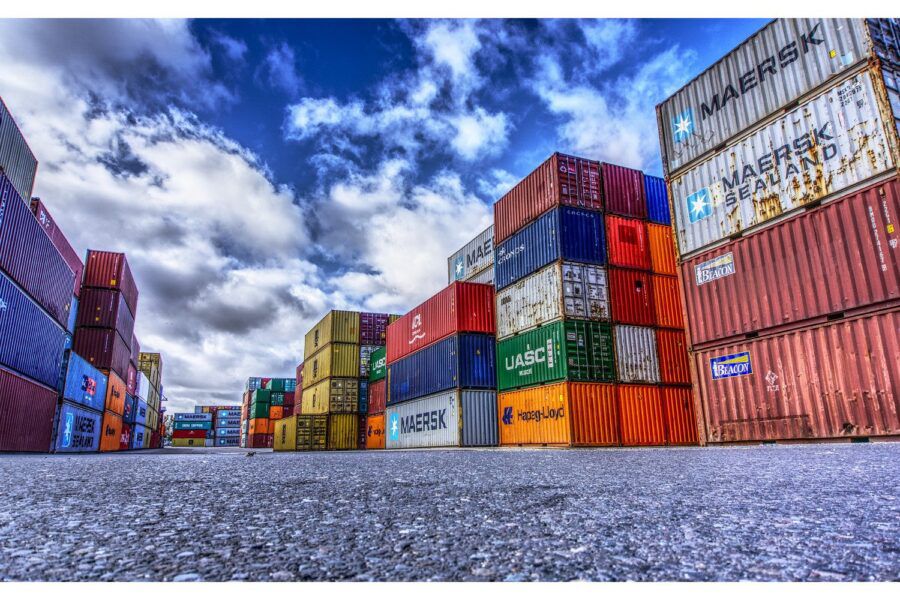 El mercado mundial de transporte marítimo de contenedores está experimentando una debilidad