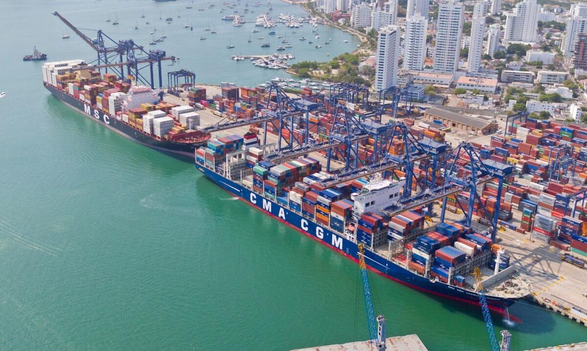 En caída libre ventas y compras colombianas al exterior
