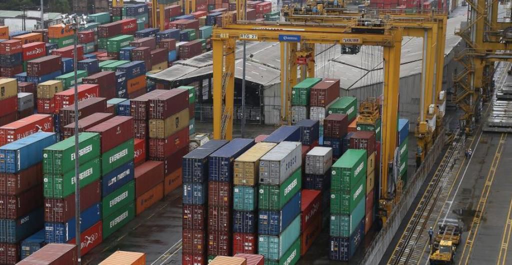 Exportaciones bajan 13,6% en septiembre 