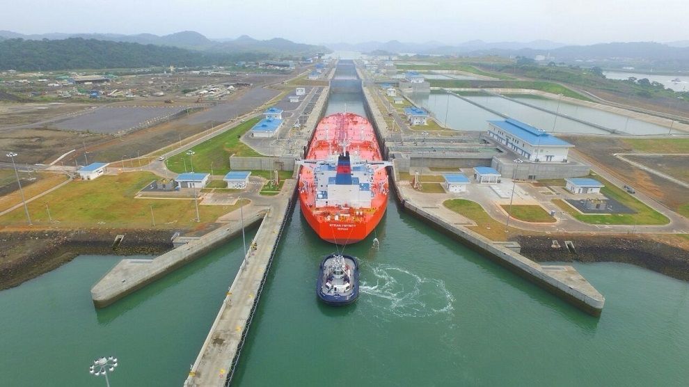 Chile recibiría menos gasolina estadounidense producto de congestión en el Canal de Panamá