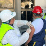 Puerto de Santa Marta refuerza la prevención: colaboradores reciben primera dosis contra el dengue